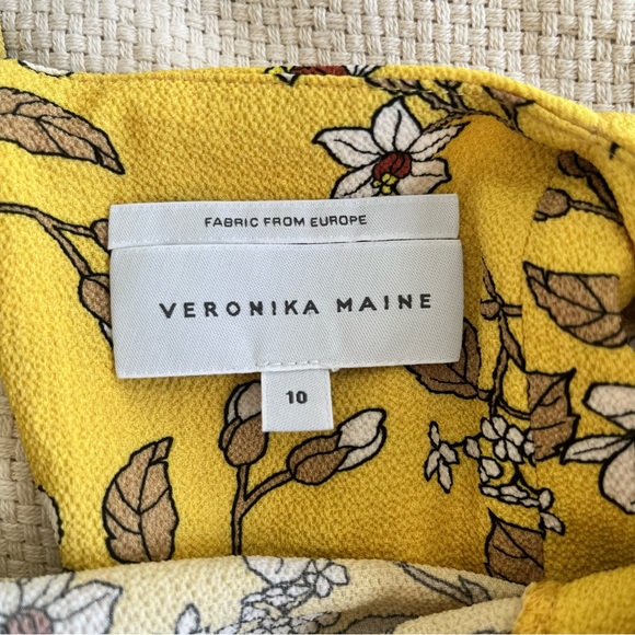 Veronika Maine Yellow Floral Sleeveless Top Size 10 - Picture 4 of 5